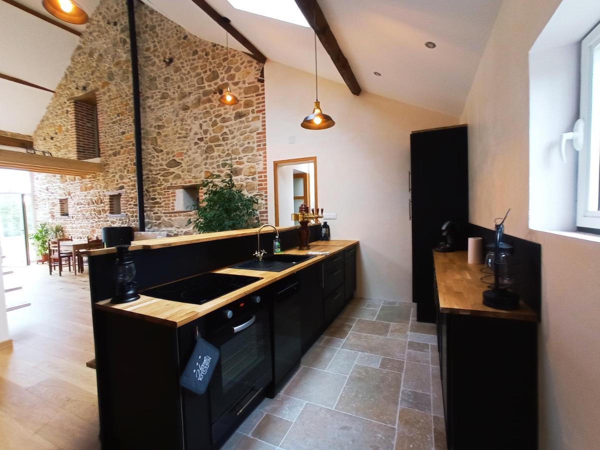 Saint-Angel La Grange De Marie A St Angel - Magnifique Grange Renovee En Loft Pour 1 A 6 Pers别墅 外观 照片