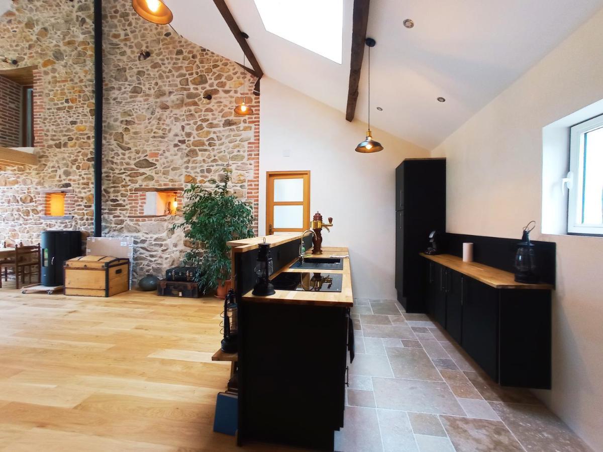 Saint-Angel La Grange De Marie A St Angel - Magnifique Grange Renovee En Loft Pour 1 A 6 Pers别墅 外观 照片